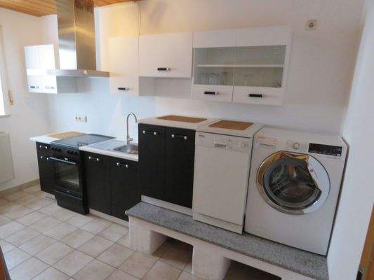 Küche mit Einbauküche in der ELW