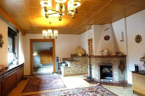 ZFH Wohnzimmer mit Kamin OG