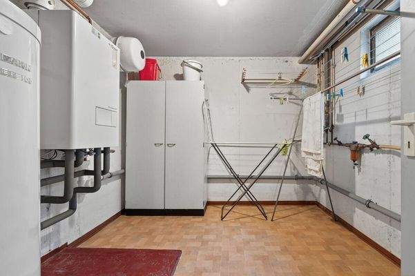 Technikbereich mit Heizungsanlage