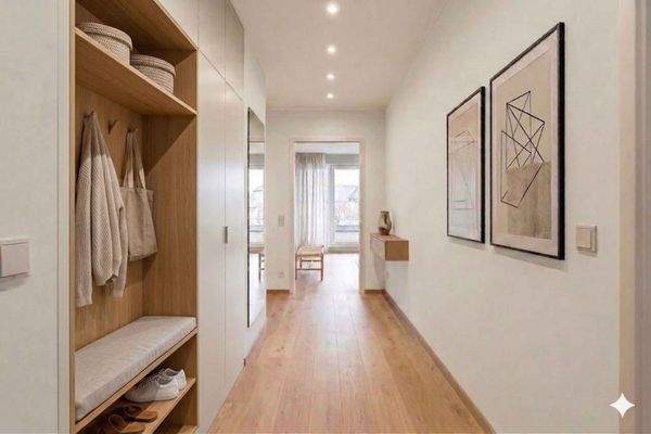 Flur 1.OG (virtuell bearbeitet)