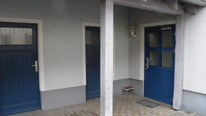 Hauseingangsbereich, überdacht