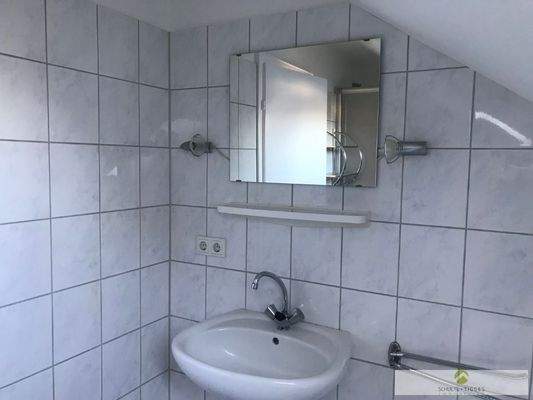 Tageslicht Dusch- und Wannenbad