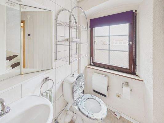 CAM01223G0-PR0194-STILL033