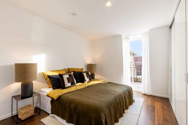 Schlafzimmer mit Einbauschränken