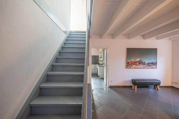 Erdgeschoss - Treppenaufgang ins Dachgeschoss