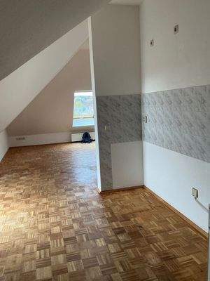 Blick auf Küchenbereich.jpeg