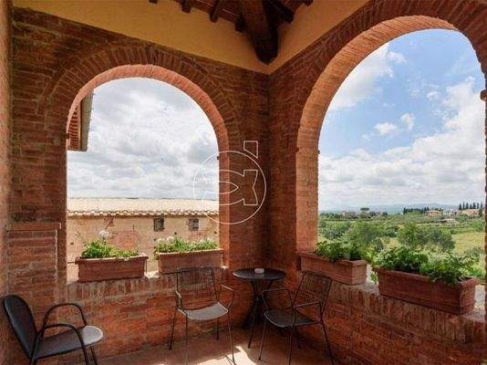 Luxushotel in Sinalunga Stadt