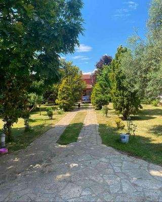 Die Zufahrt / The Access