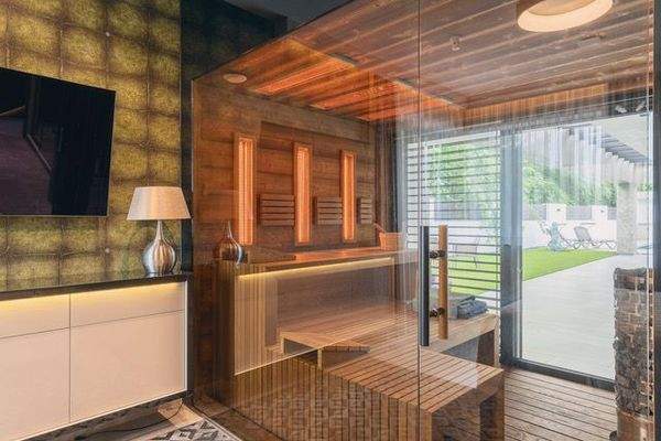 sauna-1.jpeg
