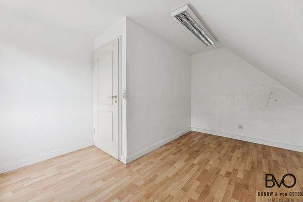 Praktisches kleines Zimmer 