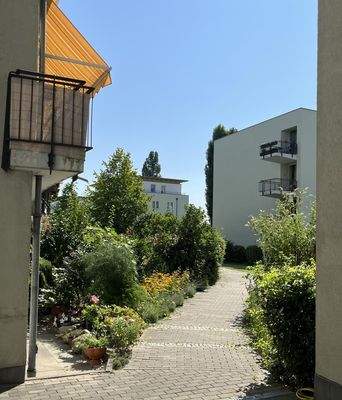 Durchgang zum Parkbereich