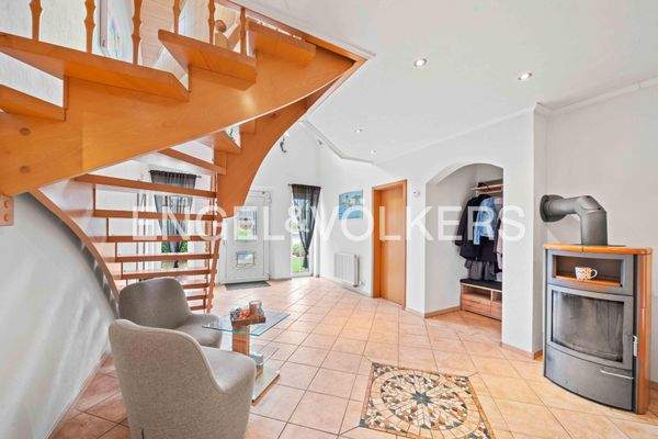 Eingangsbereich mit Treppe ins Obergeschoss