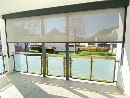 Loggia mit Vertikalmarkise