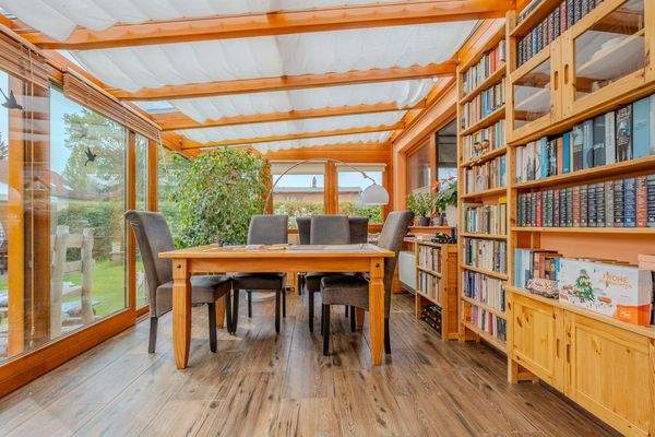 Essbereich im Wintergarten