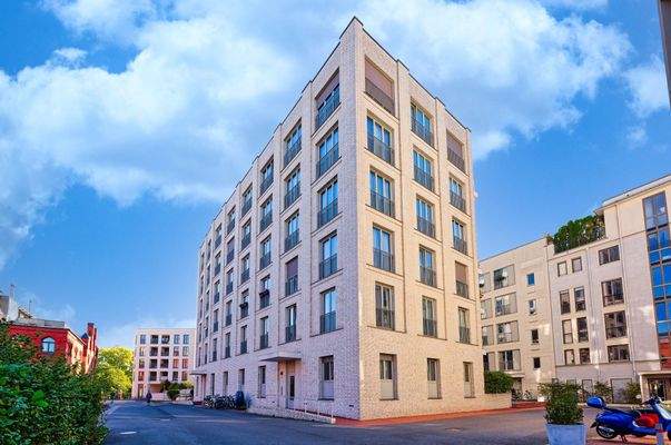 Außenansicht Gebäude rechts KLEINER