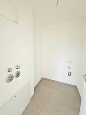 HWR