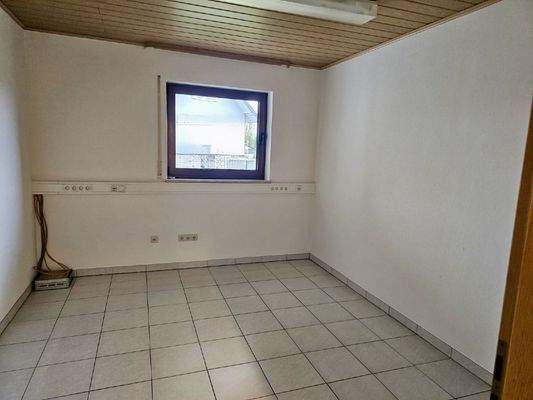 Büro/Besprechungsraum