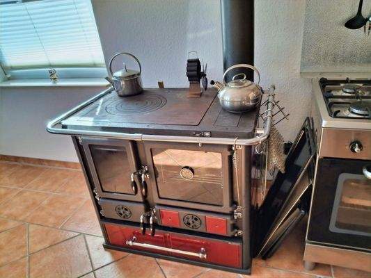 Italienischer Kamin- und Backofen