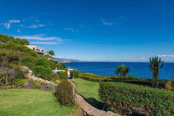 Gepflegte Gartenanlage