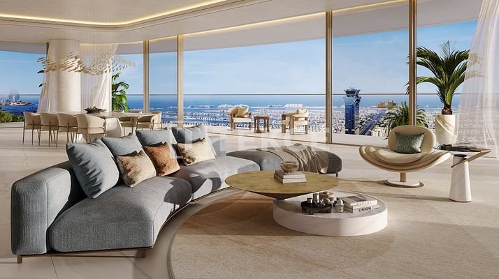 Luxurious Sea-Front Apartments on The Iconic Palm Jumeirah