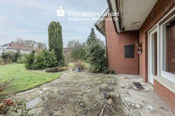 Terrasse (EG-Wohneinheit 1)