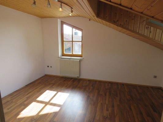 weiteres Kinderzimmer im DG 