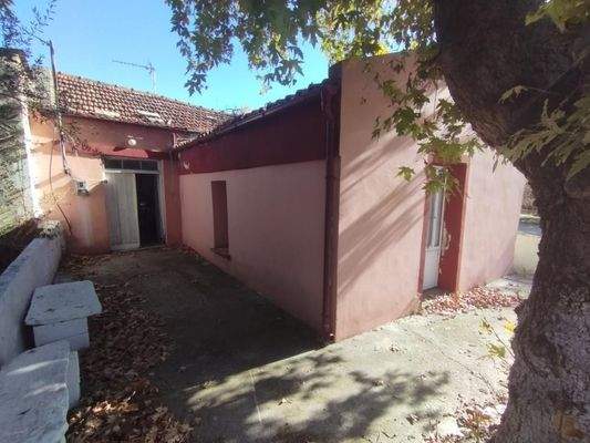 Kreta, Agii Pantes: Klassisches Steinhaus in traditionellem Dorf zu verkaufen