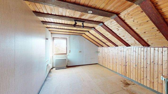 Schlafzimmer 2 Dachgeschoss 02