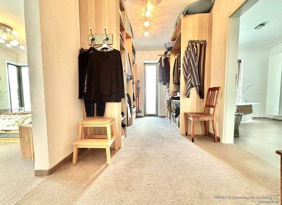 Begehbarer Kleiderschrank OG