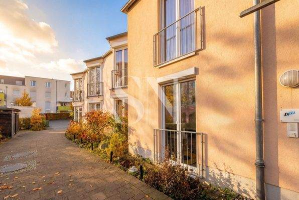 9269ACEA-8B96-40E1-BAA3-45C1BB4BA9BC