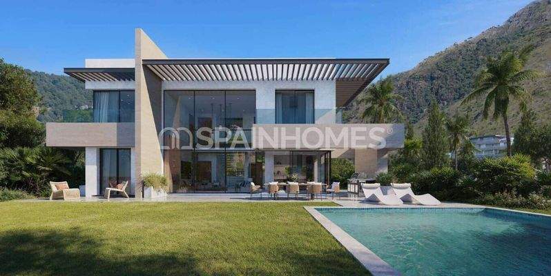 Sea View Villas in a Prime Location in Mijas