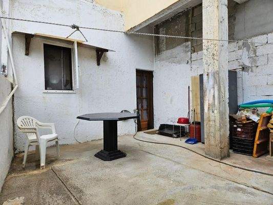 Kreta, Sisi: Erdgeschosswohnung im Dorfzentrum zu verkaufen