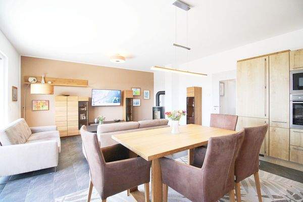 Wohn-, Küchen-, Essbereich