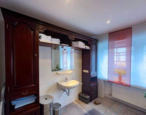 EG Badezimmer Ansicht 2