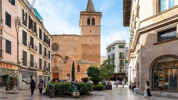 Geräumige Wohnung zu verkaufen in der Gegend von San Miguel, Palma de Mallorca