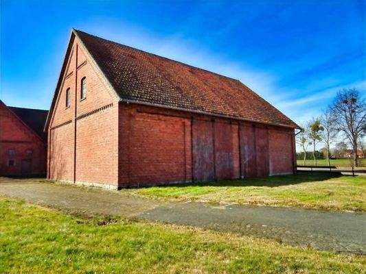 Scheune auf dem Grundstück