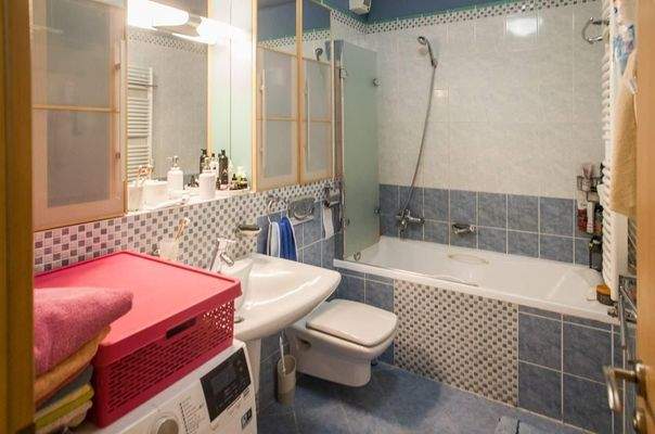 1742965356_fGx0p6A7un