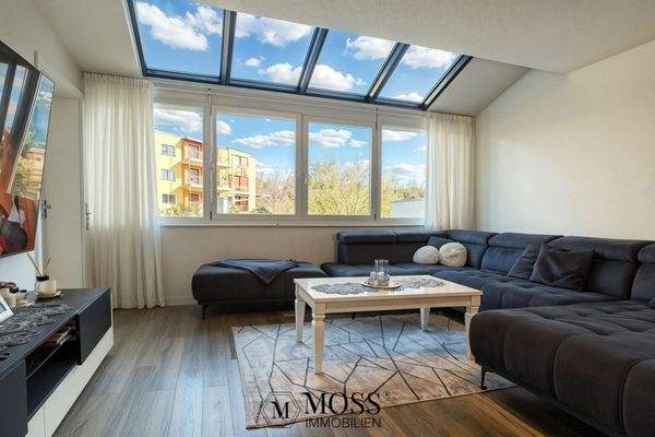 Wohnzimmer Dachfenster offen