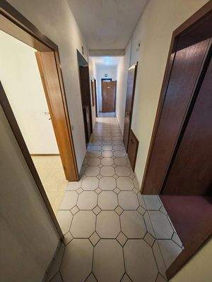 Flur Einliegerwohnung / Praxis