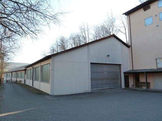 Nordwestansicht mit Weg