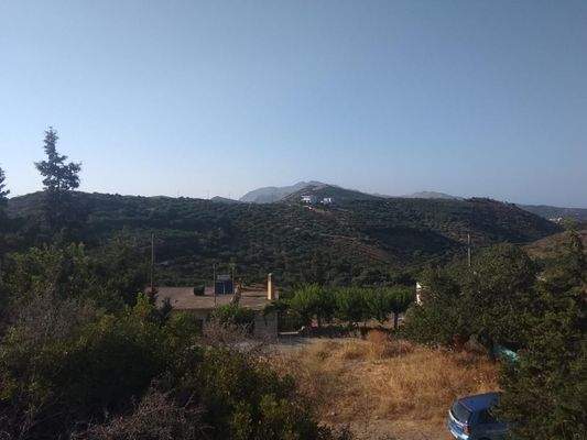 Kreta, Plakalona: Grundstück in einem ruhigen Dorf mit Meerblick zu verkaufen