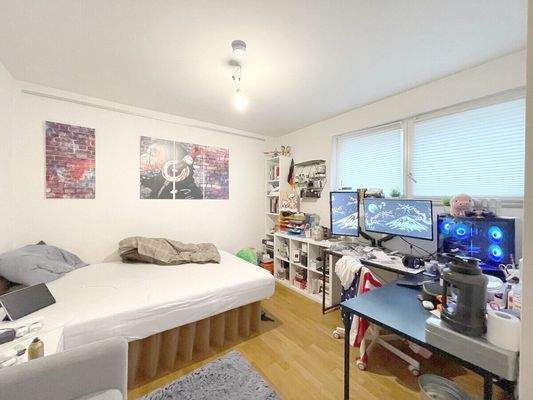 Sehr schönes Zimmer im Souterrain