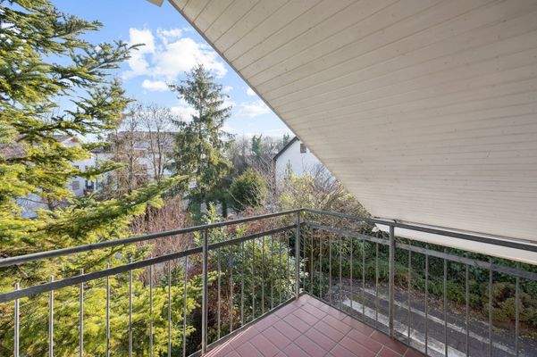 Überdachter Balkon DG