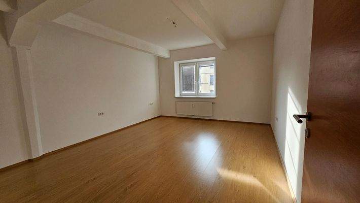 20251216_095214_resized