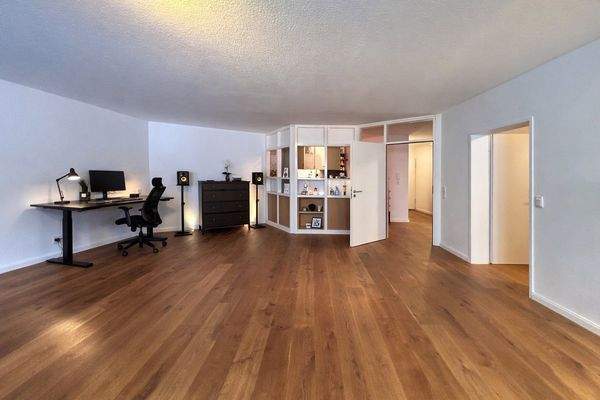 w. Wohnzimmer (KI geniert)