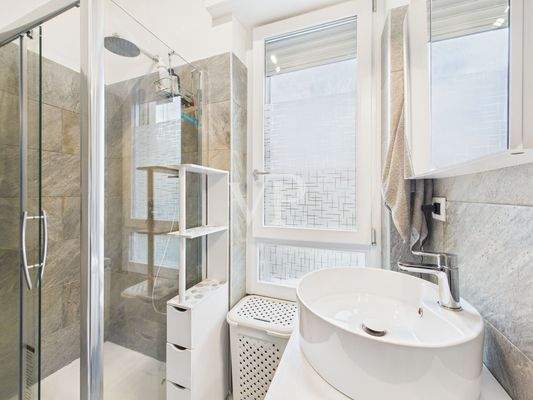 BAGNO SECONDARIO SUITE / SOGGIORNO