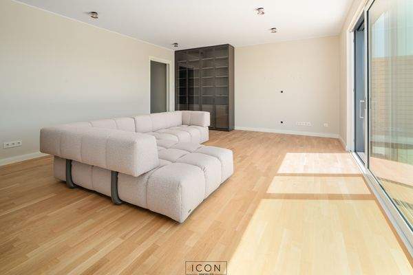 WOHNEN MIT EINBAUTEN