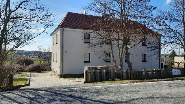 Mehrfamilienhaus mit gepflegten großzügigem Grundstück