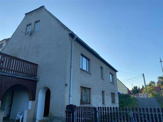Blick zum Obergeschoss mit Terrasse