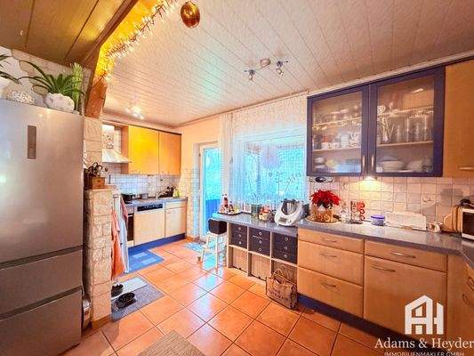 Küche EG mit Ausgang Terrasse